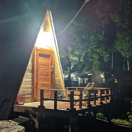 Penginapan Segitiga 2 Bandung Exterior foto
