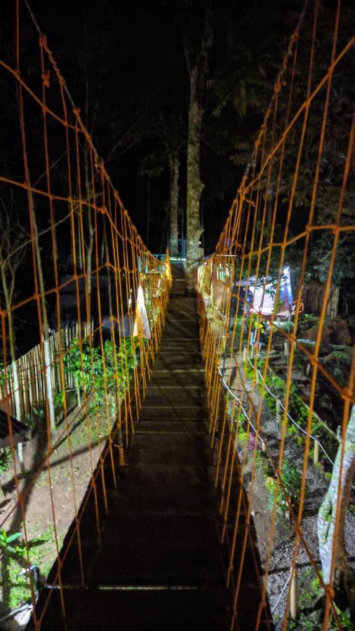 Penginapan Segitiga 2 Bandung Exterior foto