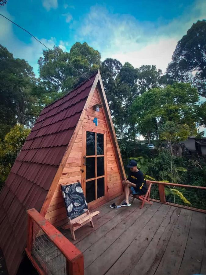 Penginapan Segitiga 2 Bandung Exterior foto